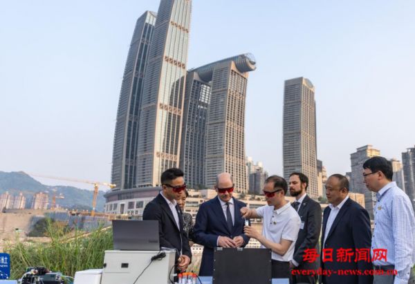 朔尔茨抵渝 称德中企业在“氢”技术领域的