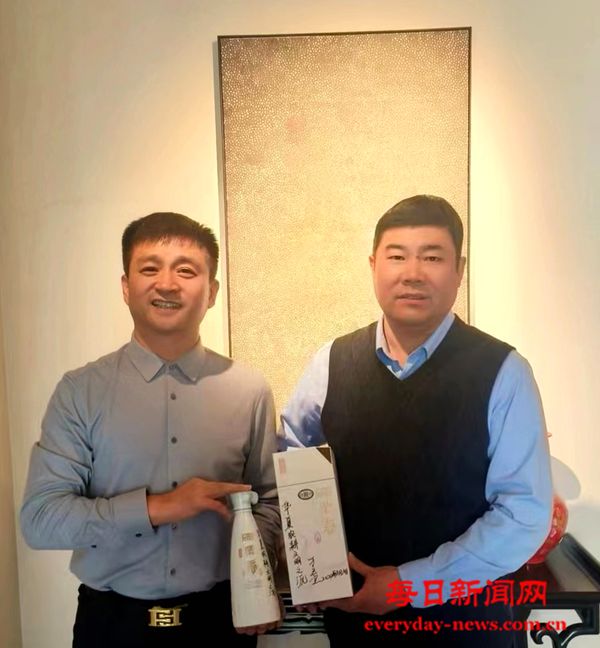 国宴大师万玉宝为磁粟春黄酒题词“华夏农耕