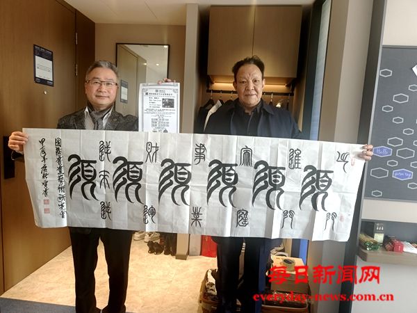 按33333333333333.jpg 按33333333333333.jpg