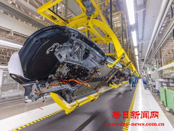 “科技引擎”驱动中国汽车出海