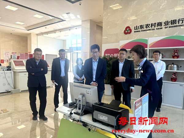 烟台市行政审批服务局到高新区调研