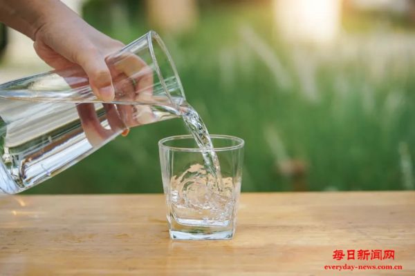 饭前喝一杯，血糖稳了、腰围小了！方法超简