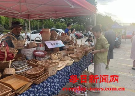 幸福集市惠民生 消夏晚会促和谐——烟台高