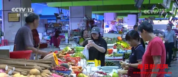 调拨物资、采取“五停”、保障供应……各地