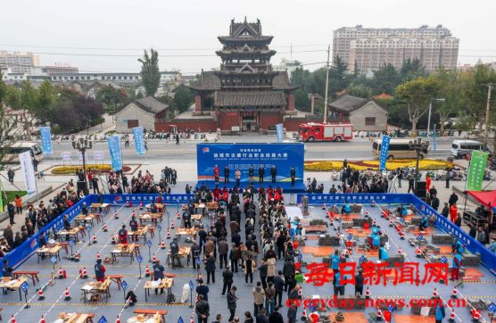 万荣：飞云楼下亮绝活 河东工匠展风采