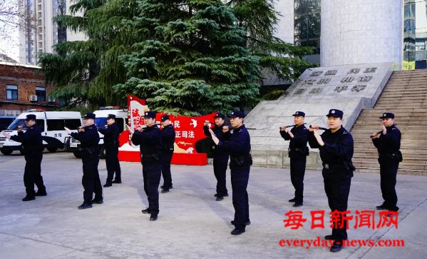 练精兵守初心 砺锋芒庆警节——二七法院法
