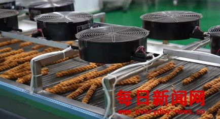 万荣：麦香缘香酥年味暖万家